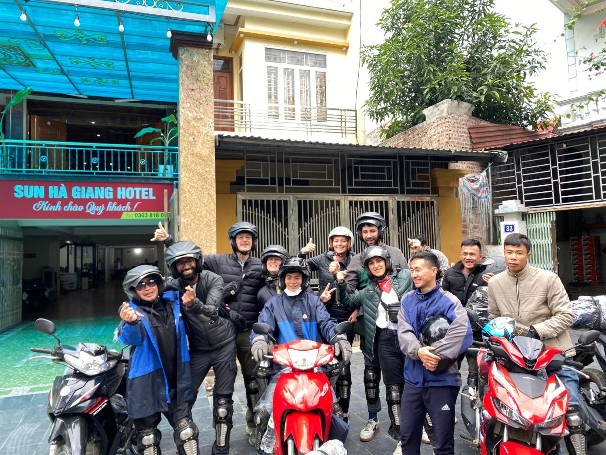 Sun Ha Giang Hotel-Tours-Motorbike Rental Esterno foto